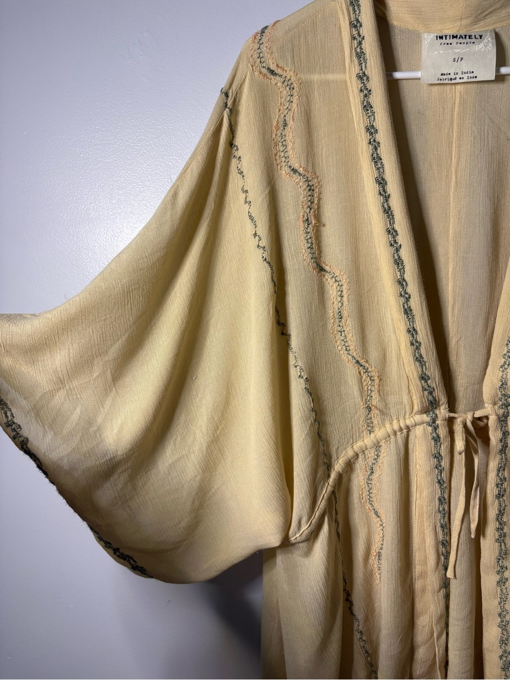 Free People Embroidered Women's Cream Draped Kimono Robe with Tie Waist XS - Picture 6 of 7
